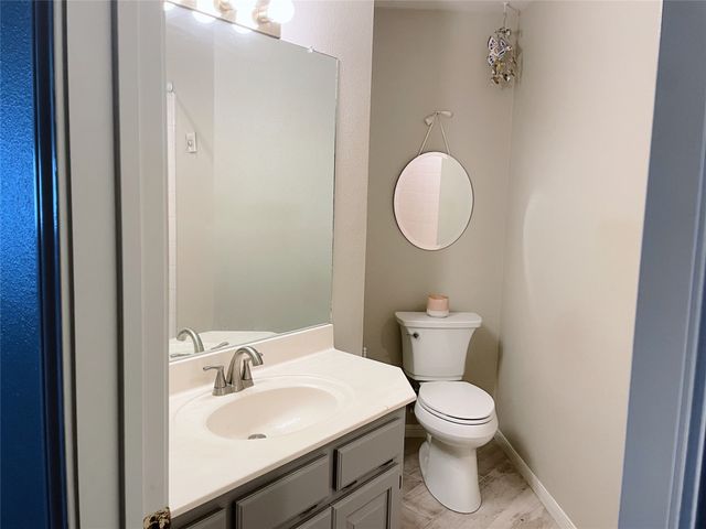 5313 Mission Circle, De Cordova, TX 76049