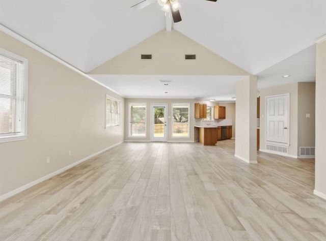 5313 Mission Circle, De Cordova, TX 76049