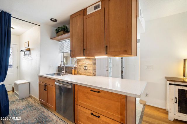 1173 E BERYL Avenue, Phoenix, AZ 85020
