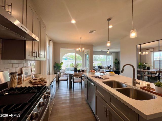 6529 N 15TH Drive, Phoenix, AZ 85015