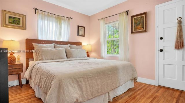 4401 SW 16th St, Miami, FL 33134