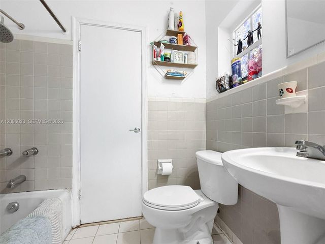 4401 SW 16th St, Miami, FL 33134