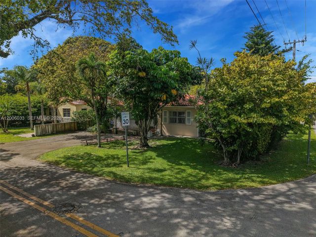 4401 SW 16th St, Miami, FL 33134