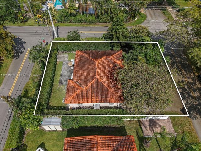 4401 SW 16th St, Miami, FL 33134