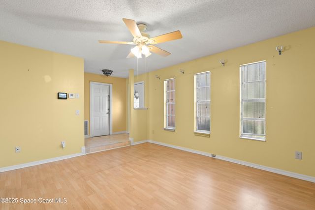 533 Castana Avenue SE, Palm Bay, FL 32909