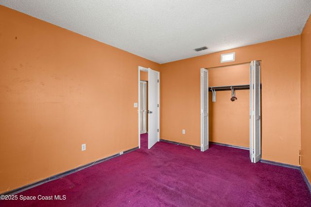 533 Castana Avenue SE, Palm Bay, FL 32909