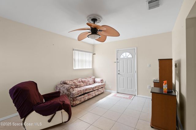 533 Castana Avenue SE, Palm Bay, FL 32909