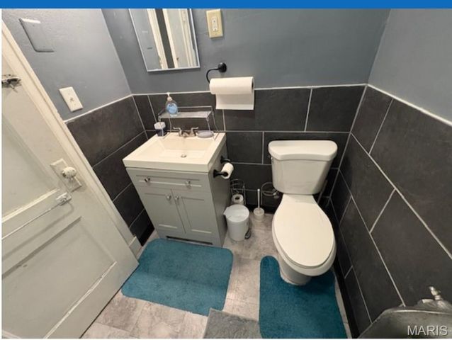 8607 Jennings Station Road, Jennings, MO 63136