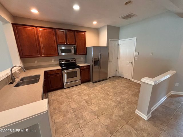 11292 CAMPFIELD Circle, Jacksonville, FL 32256
