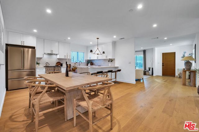 7832 Croydon Avenue, Los Angeles, CA 90045