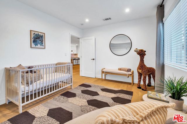 7832 Croydon Avenue, Los Angeles, CA 90045