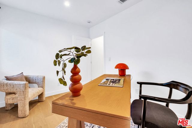 7832 Croydon Avenue, Los Angeles, CA 90045