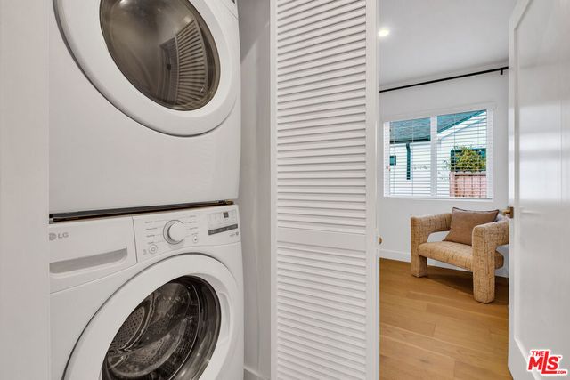 7832 Croydon Avenue, Los Angeles, CA 90045