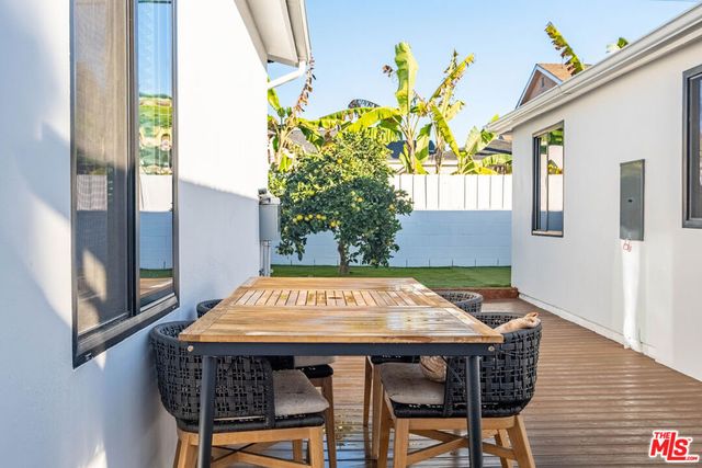 7832 Croydon Avenue, Los Angeles, CA 90045