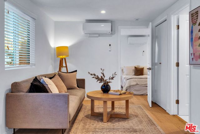 7832 Croydon Avenue, Los Angeles, CA 90045