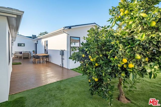 7832 Croydon Avenue, Los Angeles, CA 90045