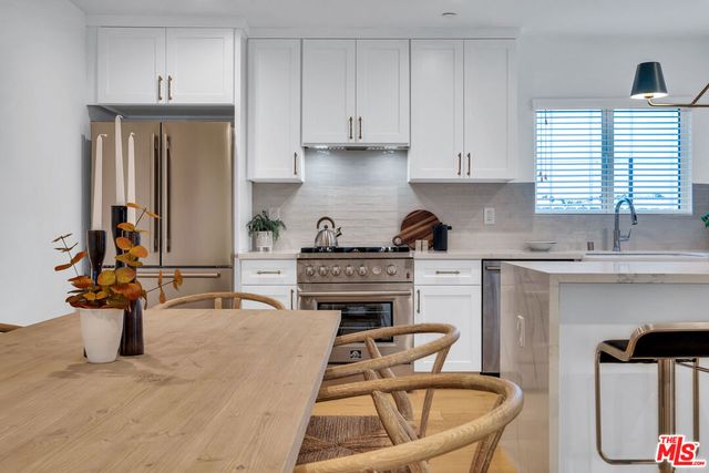 7832 Croydon Avenue, Los Angeles, CA 90045