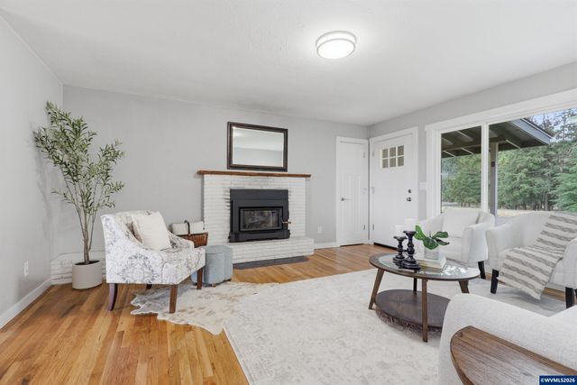 2239 Steiwer Rd, Jefferson, OR 97352