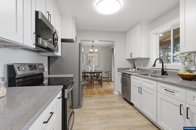 2239 Steiwer Rd, Jefferson, OR 97352
