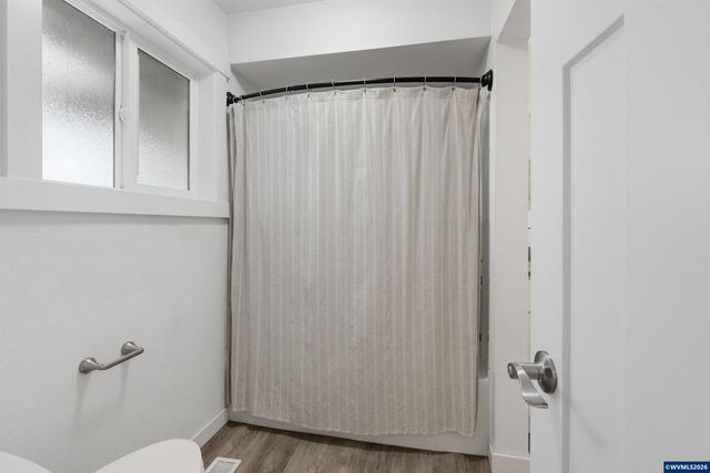 2239 Steiwer Rd, Jefferson, OR 97352