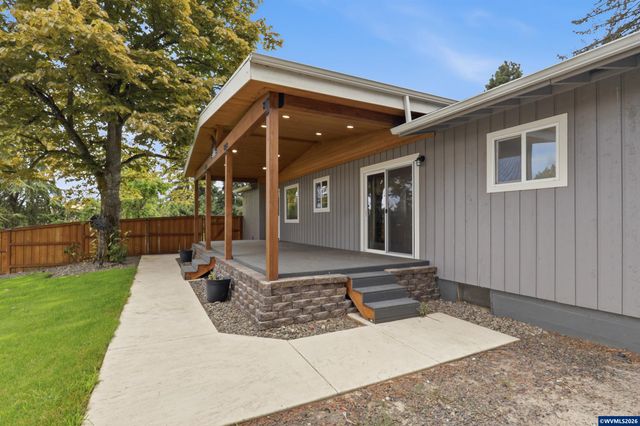 2239 Steiwer Rd, Jefferson, OR 97352