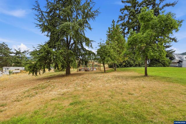 2239 Steiwer Rd, Jefferson, OR 97352