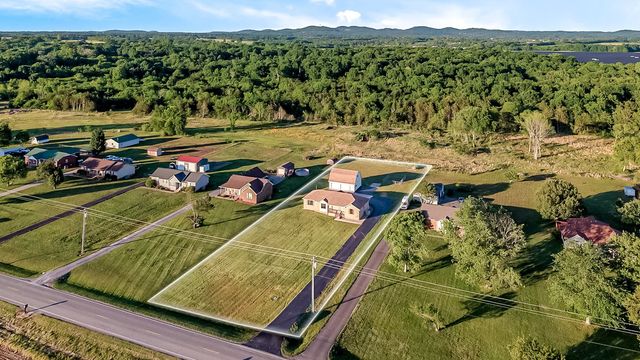2932 Midland Rd, Shelbyville, TN 37160