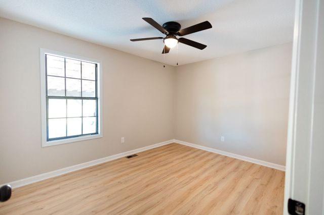 2932 Midland Rd, Shelbyville, TN 37160