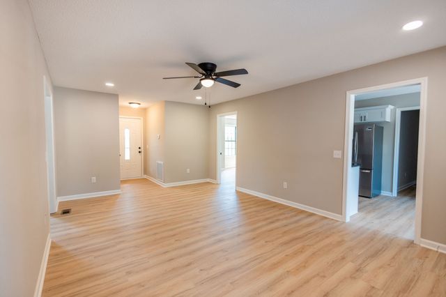 2932 Midland Rd, Shelbyville, TN 37160