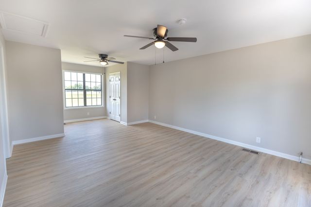2932 Midland Rd, Shelbyville, TN 37160