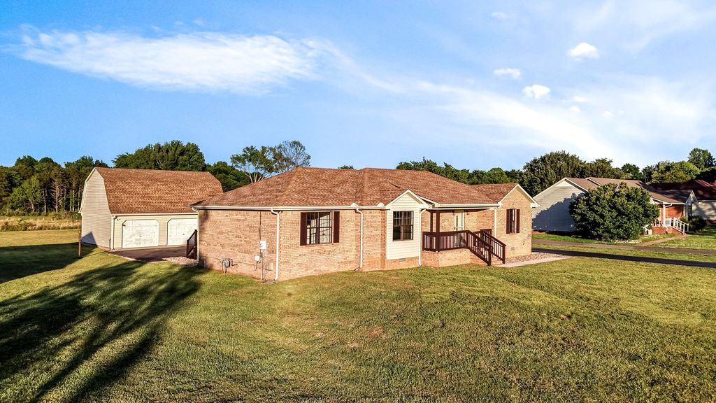 2932 Midland Rd, Shelbyville, TN 37160