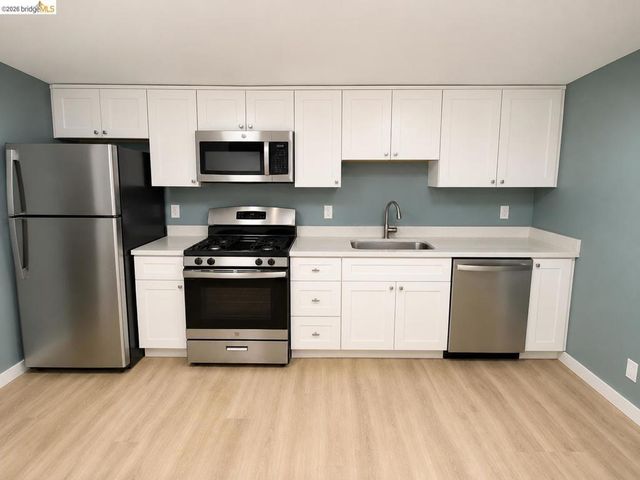 1251 Macarthur Blvd, Oakland, CA 94610