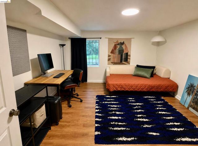 1251 Macarthur Blvd, Oakland, CA 94610