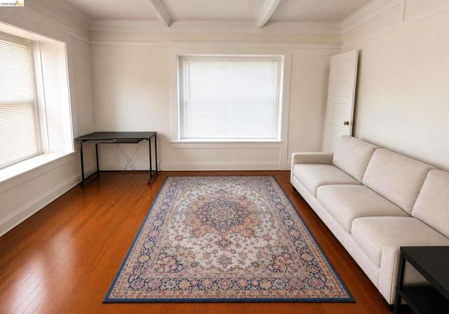 1251 Macarthur Blvd, Oakland, CA 94610