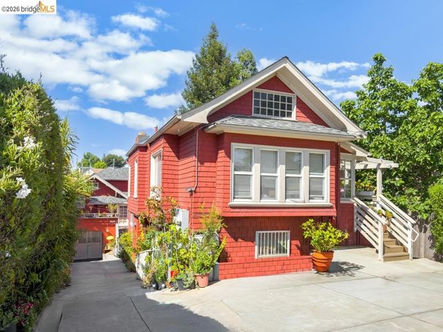 1251 Macarthur Blvd, Oakland, CA 94610