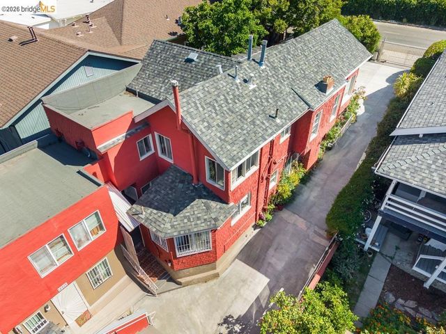 1251 Macarthur Blvd, Oakland, CA 94610