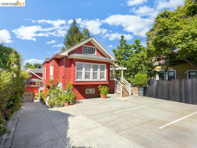 1251 Macarthur Blvd, Oakland, CA 94610