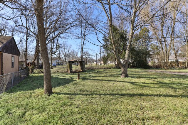 1526 W Dale Street, Springfield, MO 65803