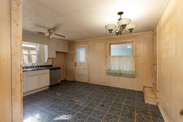 1526 W Dale Street, Springfield, MO 65803