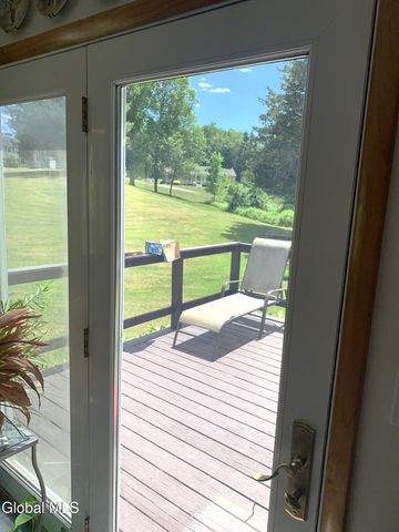 10 Dahl Way, Sand Lake, NY 12018