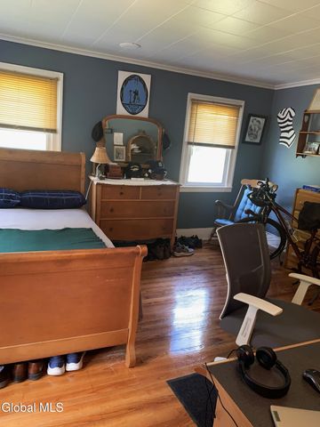 10 Dahl Way, Sand Lake, NY 12018