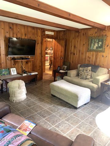 10 Dahl Way, Sand Lake, NY 12018
