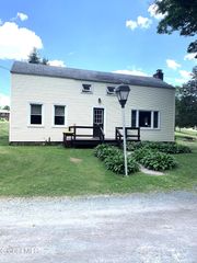 10 Dahl Way, Sand Lake, NY 12018
