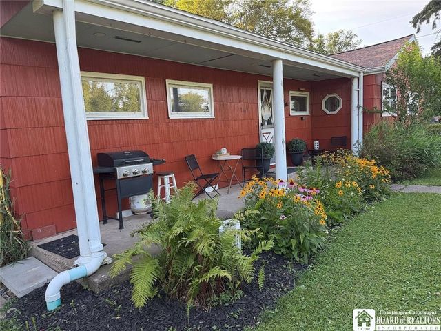 1669 Groveland Avenue, Porter, NY 14174