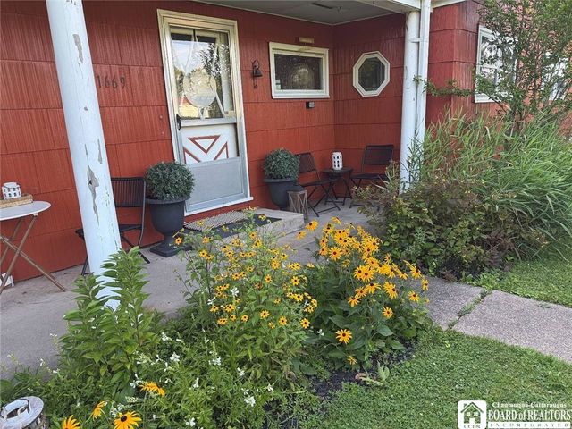 1669 Groveland Avenue, Porter, NY 14174