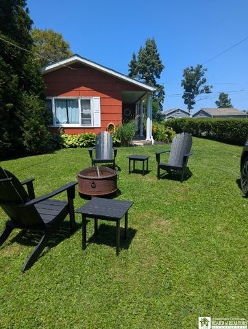 1669 Groveland Avenue, Porter, NY 14174