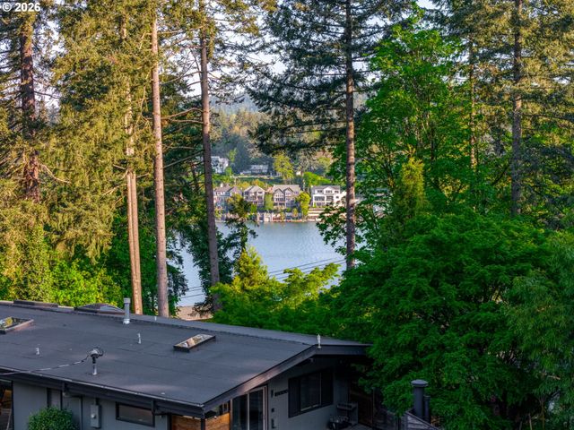 2823 GLEN HAVEN Rd, Lake Oswego, OR 97034