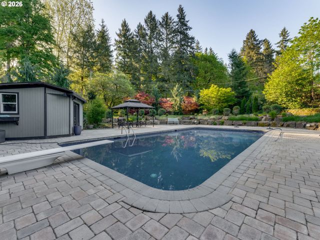 2823 GLEN HAVEN Rd, Lake Oswego, OR 97034