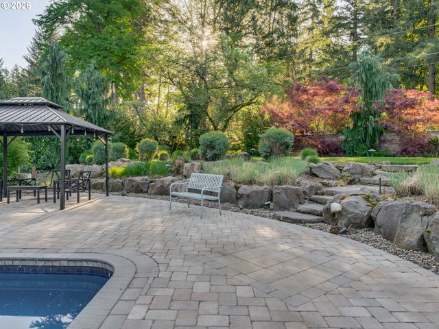 2823 GLEN HAVEN Rd, Lake Oswego, OR 97034