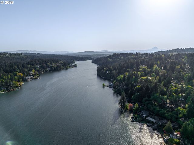 2823 GLEN HAVEN Rd, Lake Oswego, OR 97034